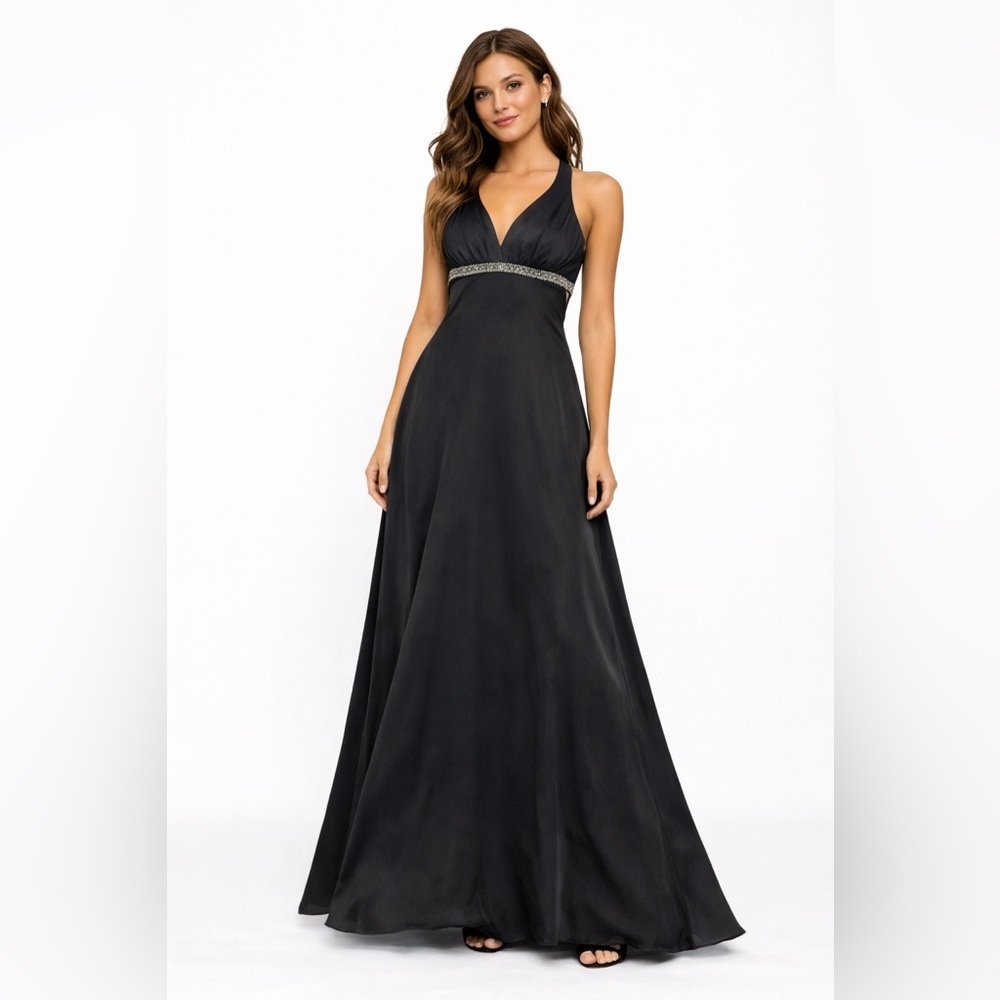 🔥Women’s NWT BCBGENERATION black cut out halter beaded waist maxi gown size 10